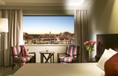  : Crowne Plaza  